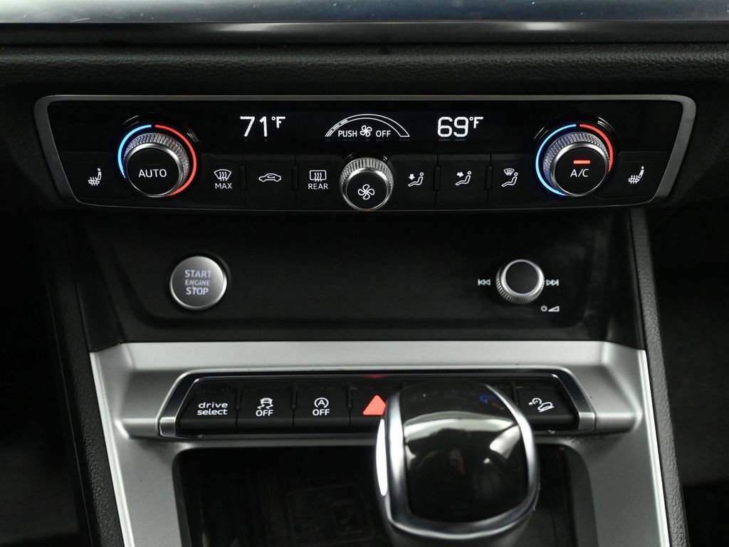 Used 2020 Audi Q3 2.0T Premium Plus w/ Premium Plus Package image 37