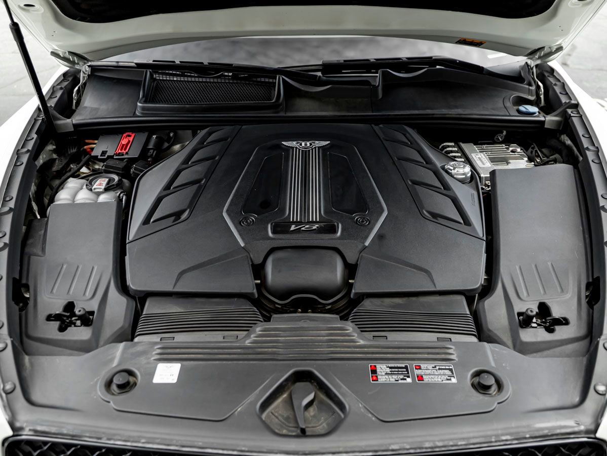 Used 2022 Bentley Bentayga AWD/4WD image 34