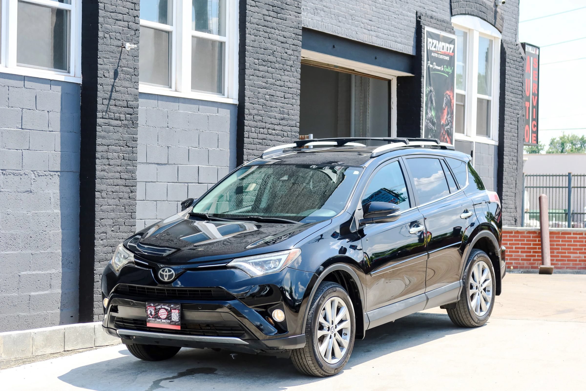Used 2015 Toyota RAV4 Limited AWD/4WD image 3