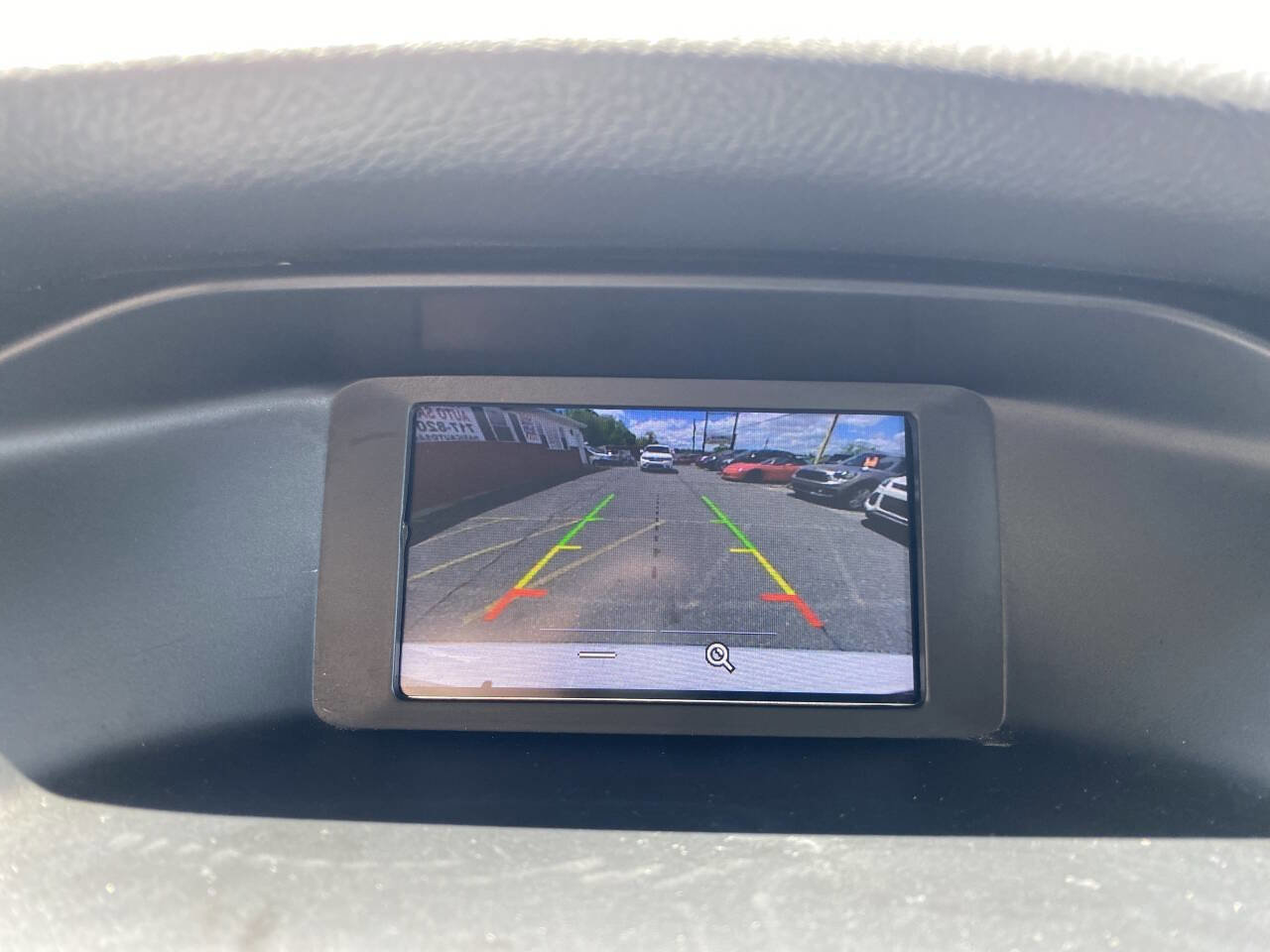 Used 2017 Ford Focus SE FWD image 28