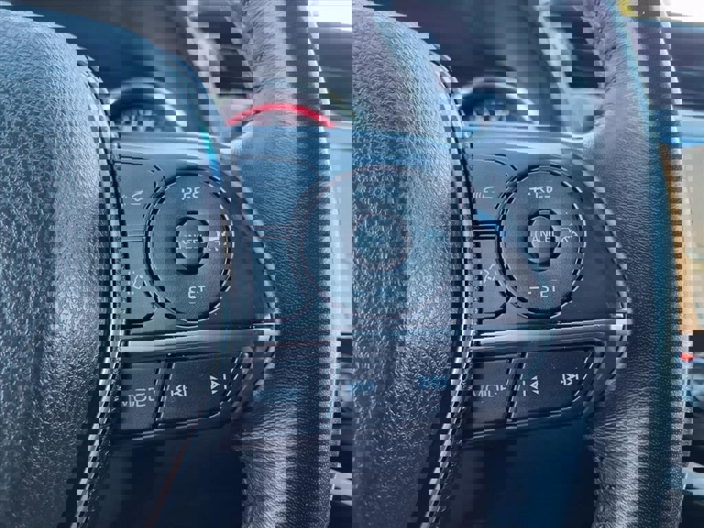 Used 2020 Toyota Camry XSE image 30