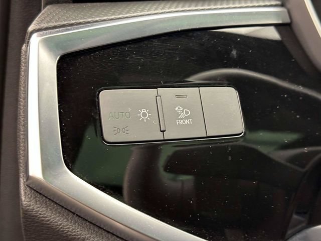 Used 2025 Audi Q3 2.0T Premium w/ Convenience Package AWD/4WD image 23