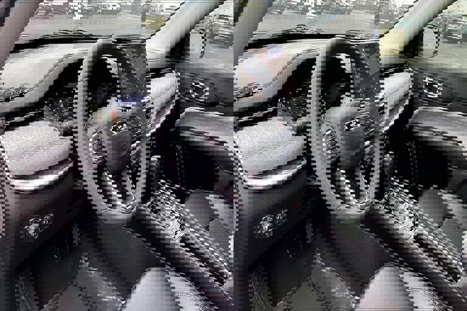 Used 2022 Jeep Compass Latitude image 17