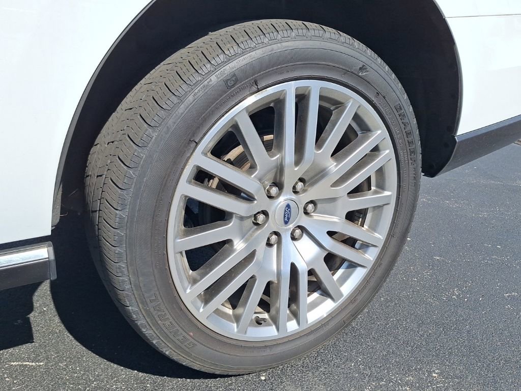 Used 2024 Ford Expedition Limited image 34