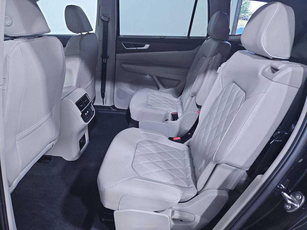 New 2026 Volkswagen Atlas SEL Premium R-Line image 25