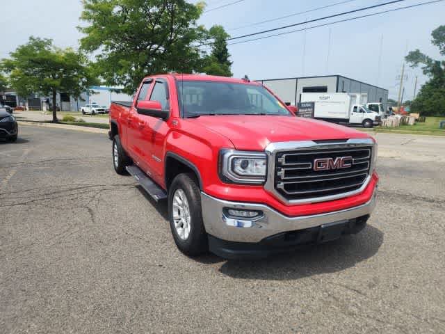 Used 2018 GMC Sierra 1500 SLE w/ SLE Value Package AWD/4WD image 7