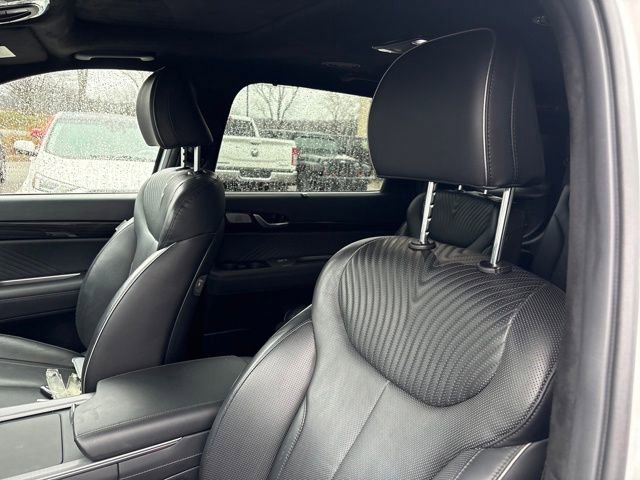 Used 2024 Hyundai Palisade Calligraphy image 9