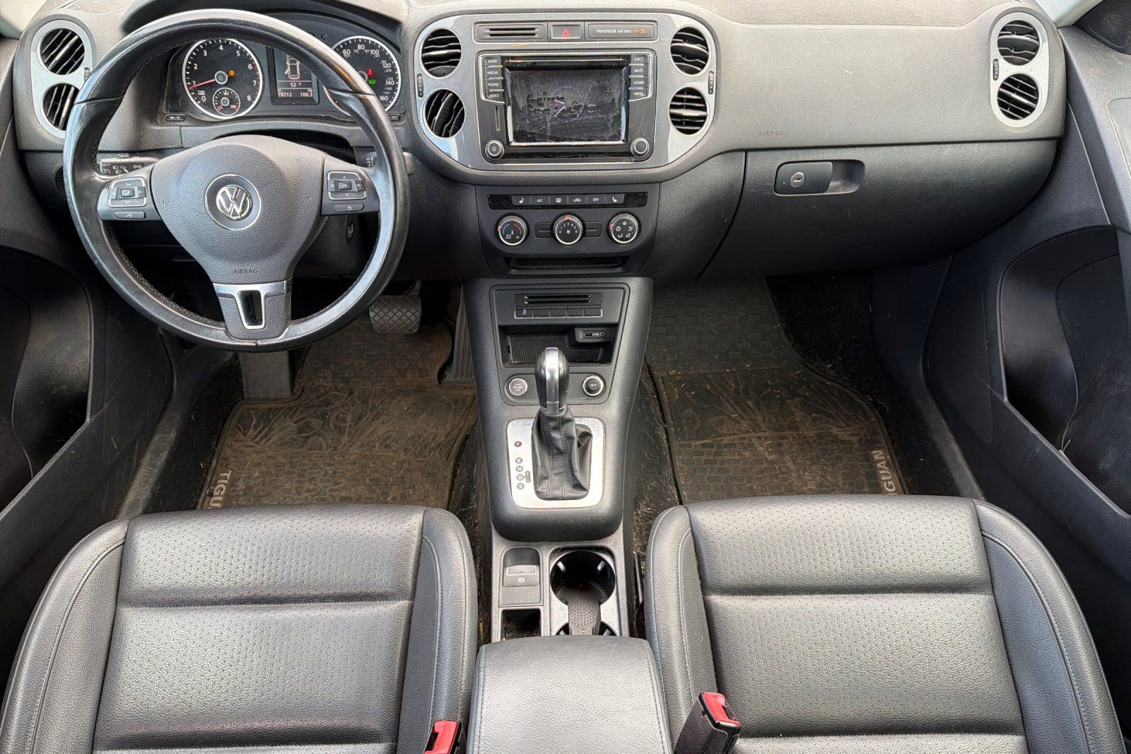 Used 2017 Volkswagen Tiguan S image 9