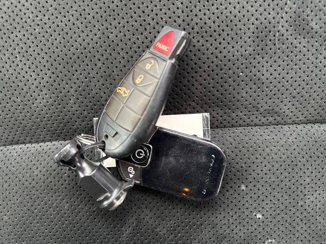 Used 2014 Dodge Challenger R/T image 29