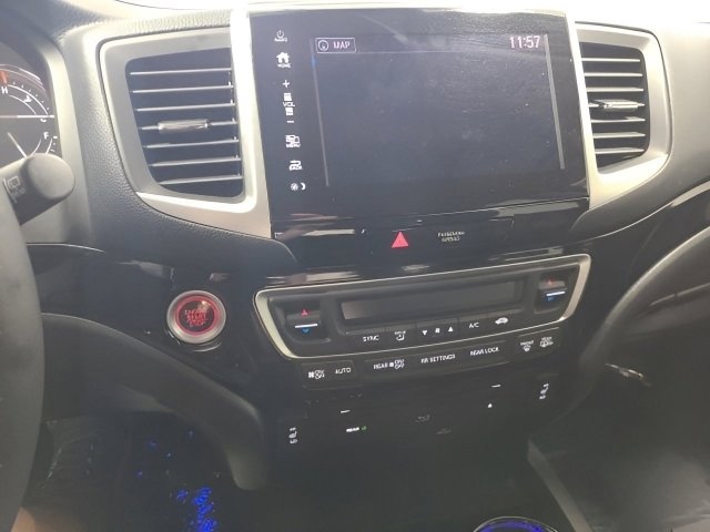 Used 2018 Honda Pilot Touring image 36
