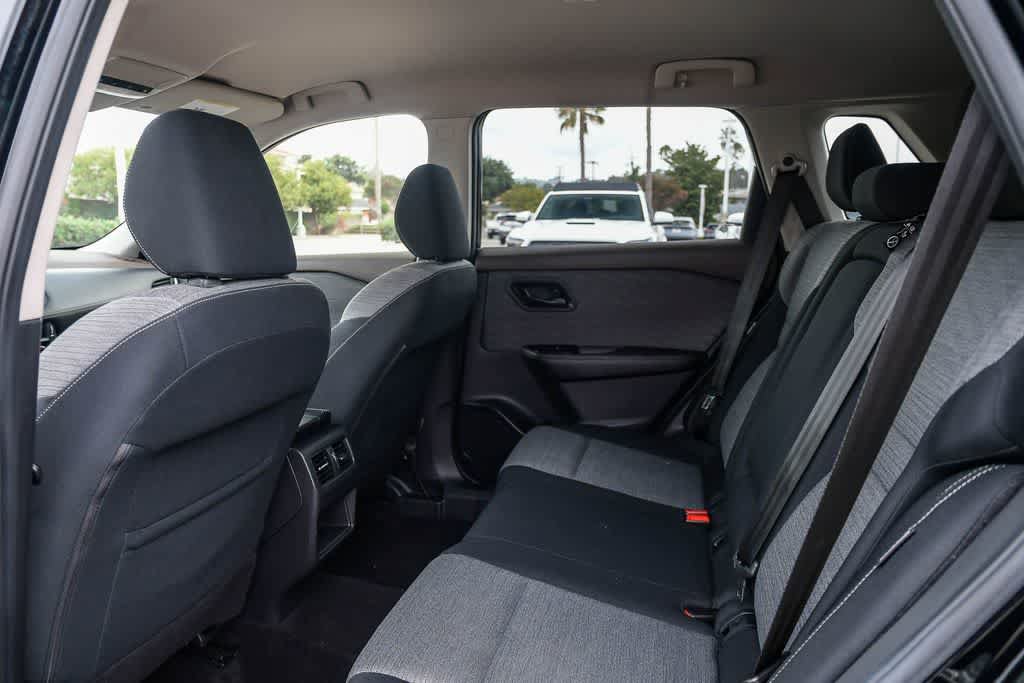 Used 2021 Nissan Rogue S FWD image 18