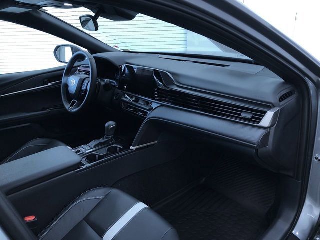 Used 2026 Toyota Camry SE image 25