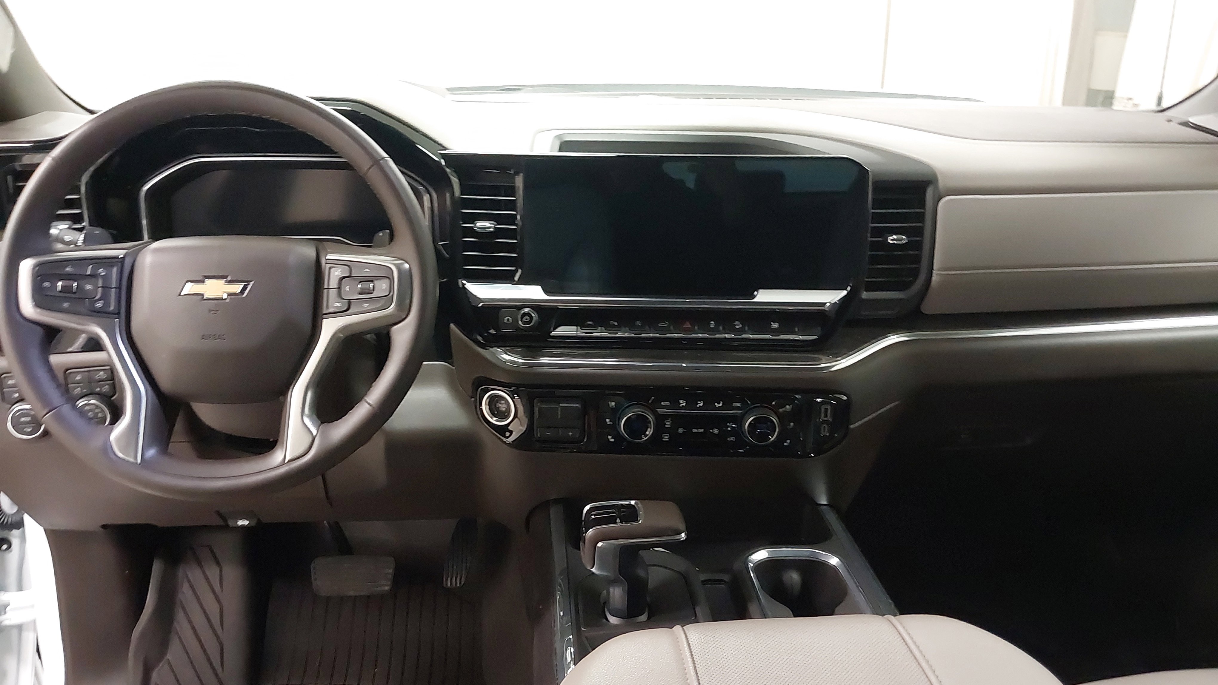 Used 2024 Chevrolet Silverado 1500 LTZ w/ Z71 Off-Road Package image 26