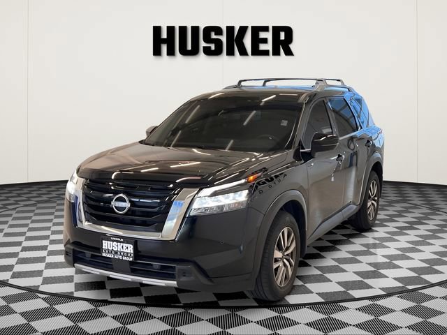 Used 2024 Nissan Pathfinder SL AWD/4WD image 6