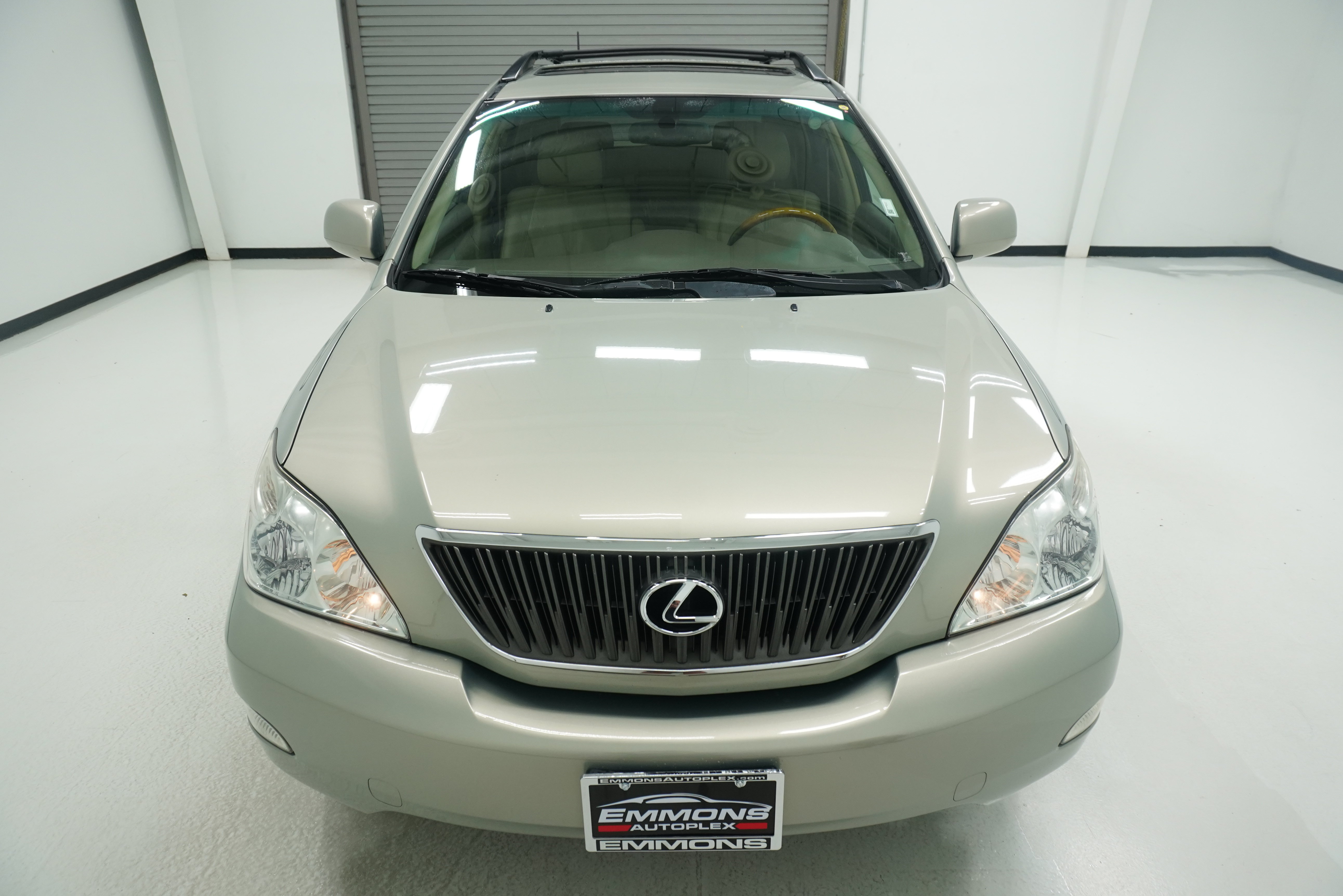 Used 2004 Lexus RX 330 FWD image 2