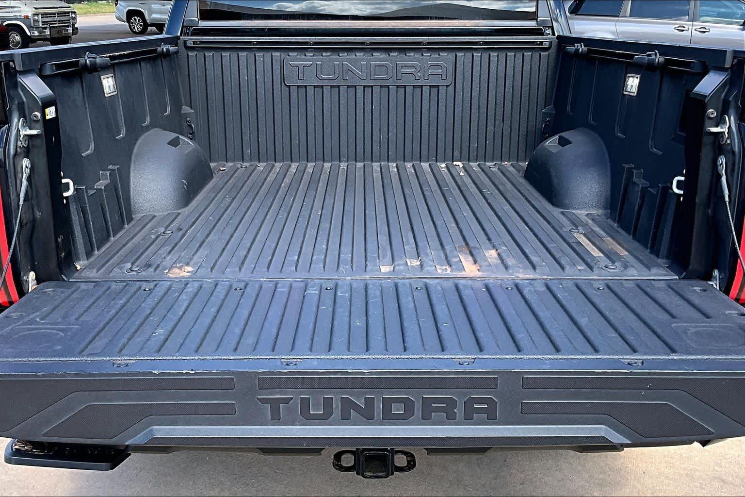 Used 2025 Toyota Tundra Limited AWD/4WD image 30