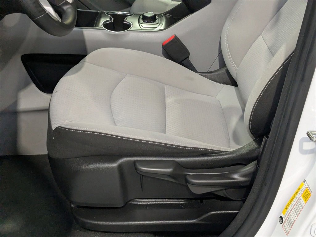 Used 2024 GMC Terrain SLE image 22