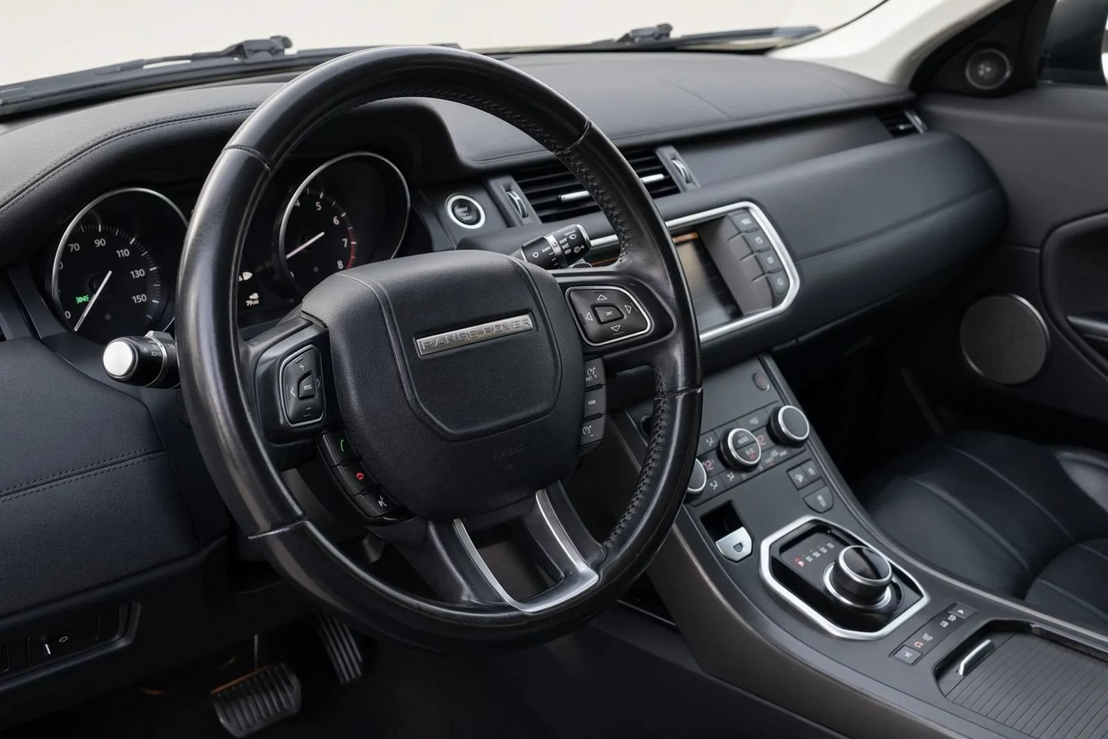 Used 2018 Land Rover Range Rover Evoque SE AWD/4WD image 10