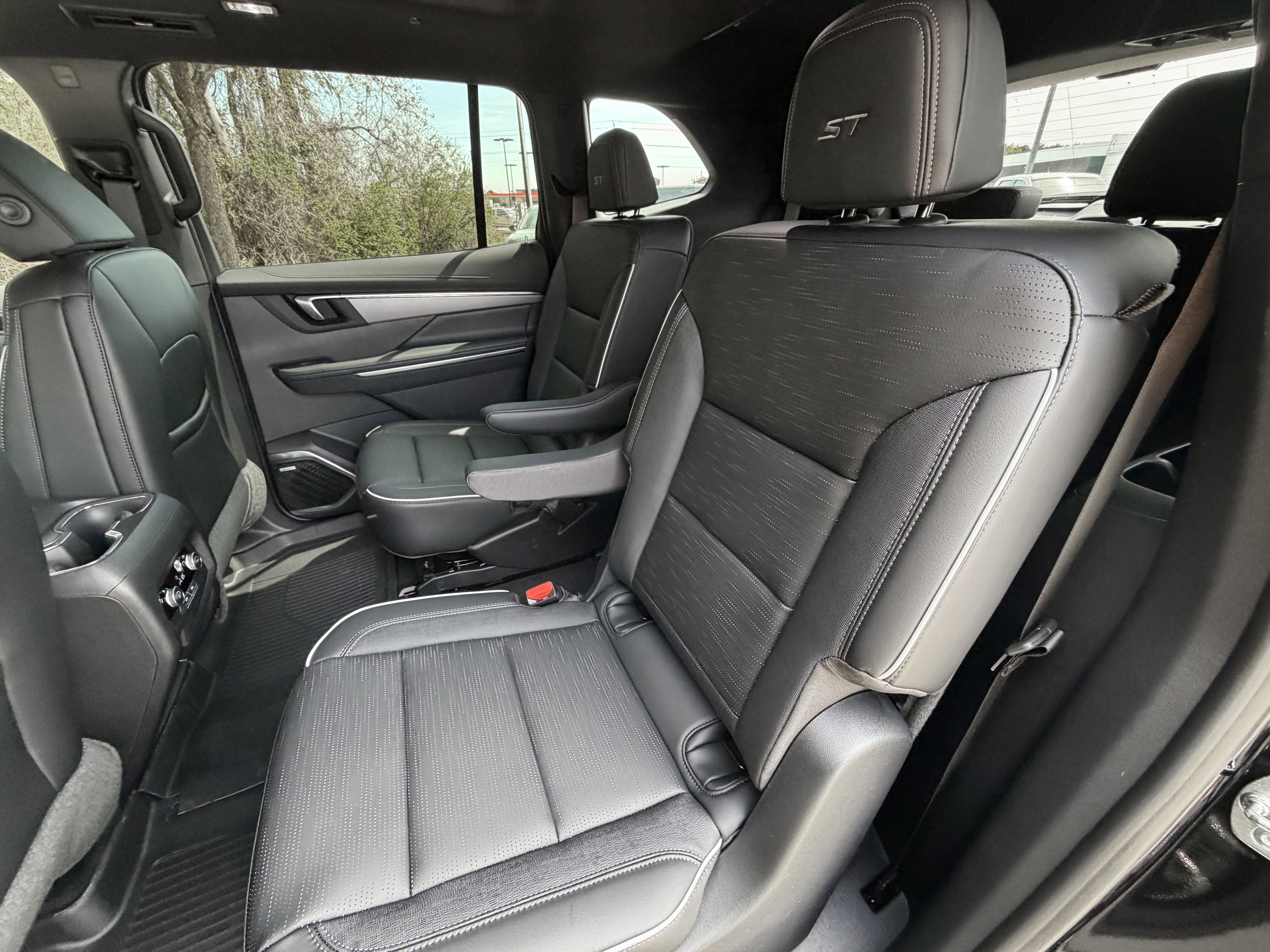 New 2026 Buick Enclave Sport Touring w/ Power Package FWD image 19