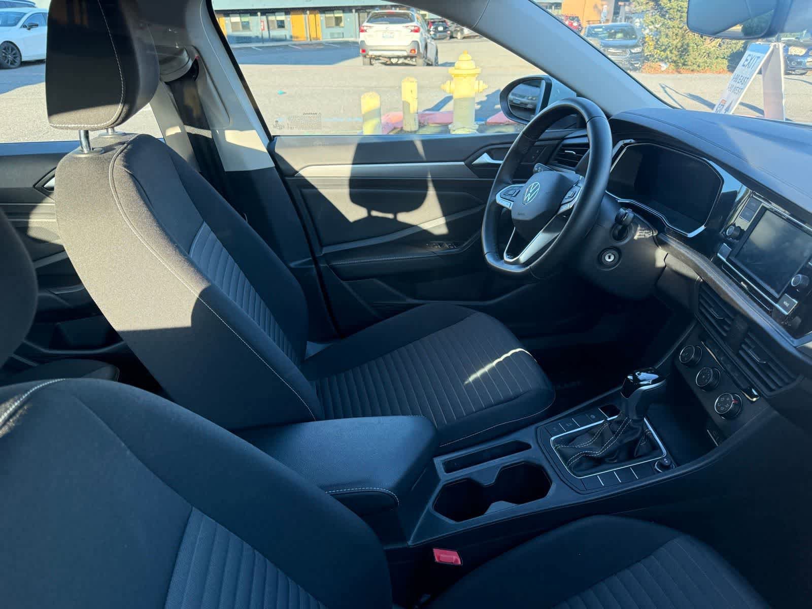 Used 2022 Volkswagen Jetta S image 5