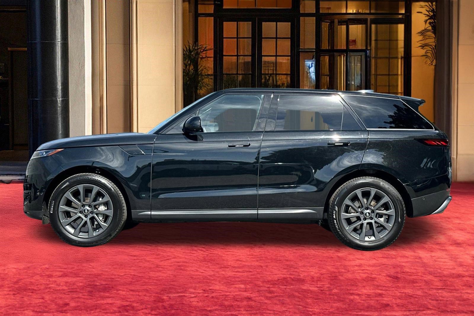 Certified 2025 Land Rover Range Rover Sport SE image 2