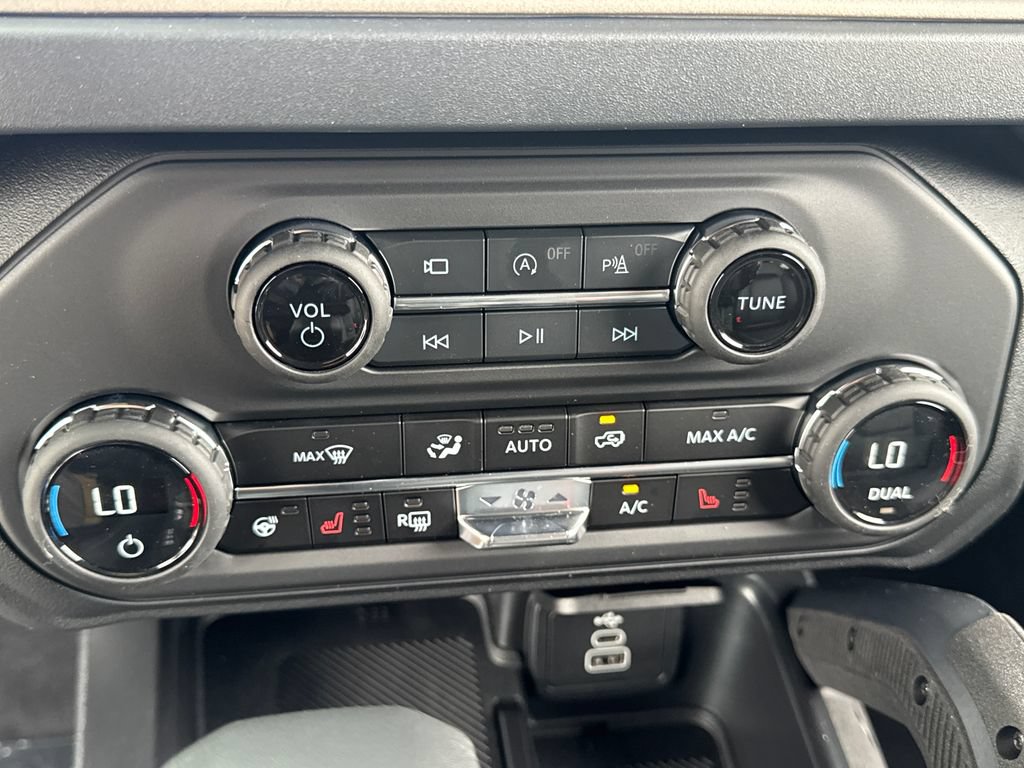 New 2026 Ford Bronco Outer Banks w/ Sasquatch Package AWD/4WD image 17