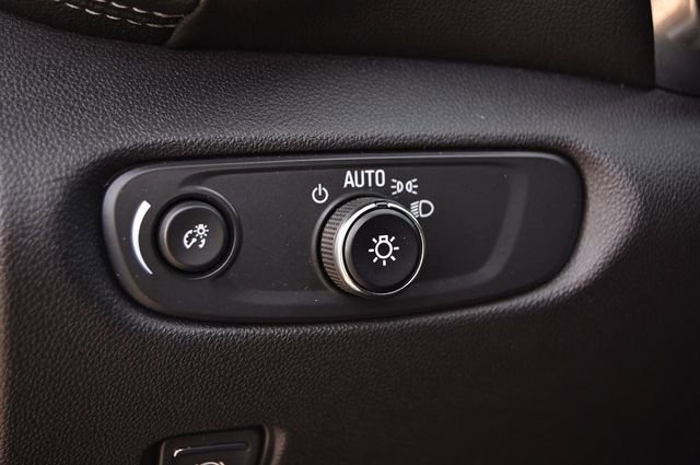 Used 2025 Chevrolet Blazer LT image 9