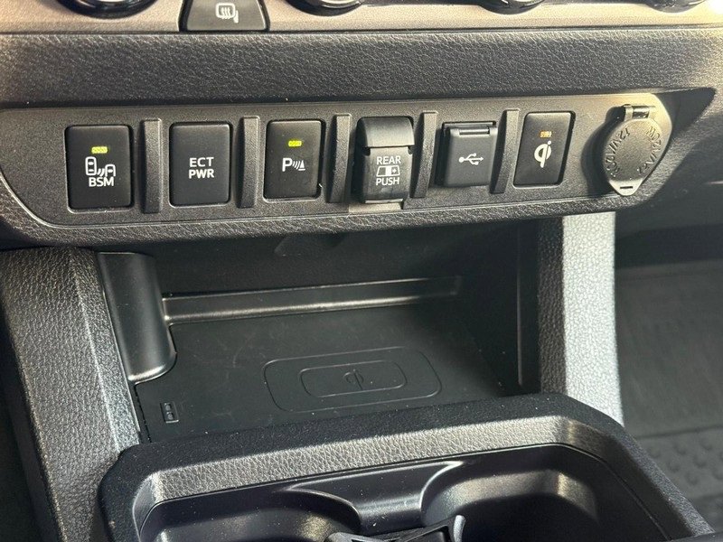 Used 2022 Toyota Tacoma TRD Sport w/ TRD Premium Sport Package image 21