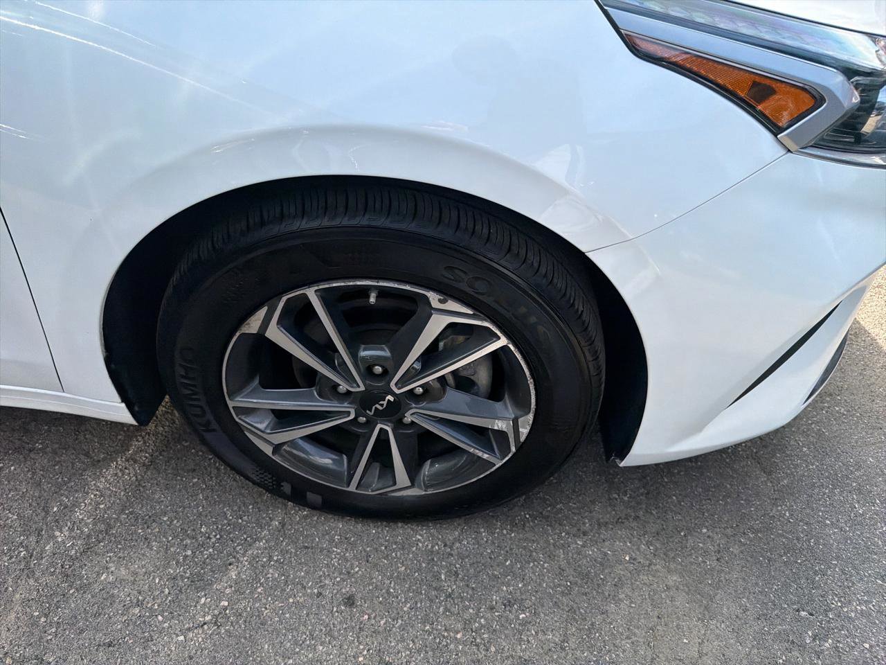 Used 2023 Kia Forte LXS FWD image 4