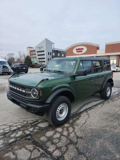New 2025 Ford Bronco 4-Door AWD/4WD image 3