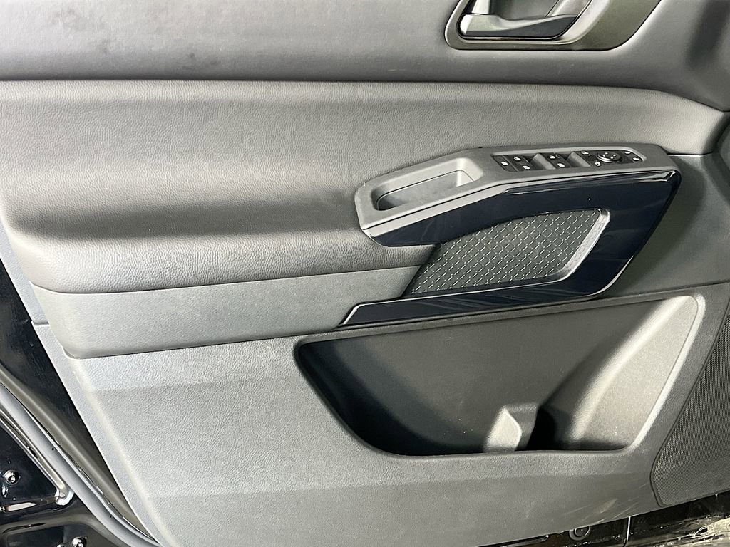 Used 2024 Nissan Pathfinder SV w/ Black Appearance Package image 26