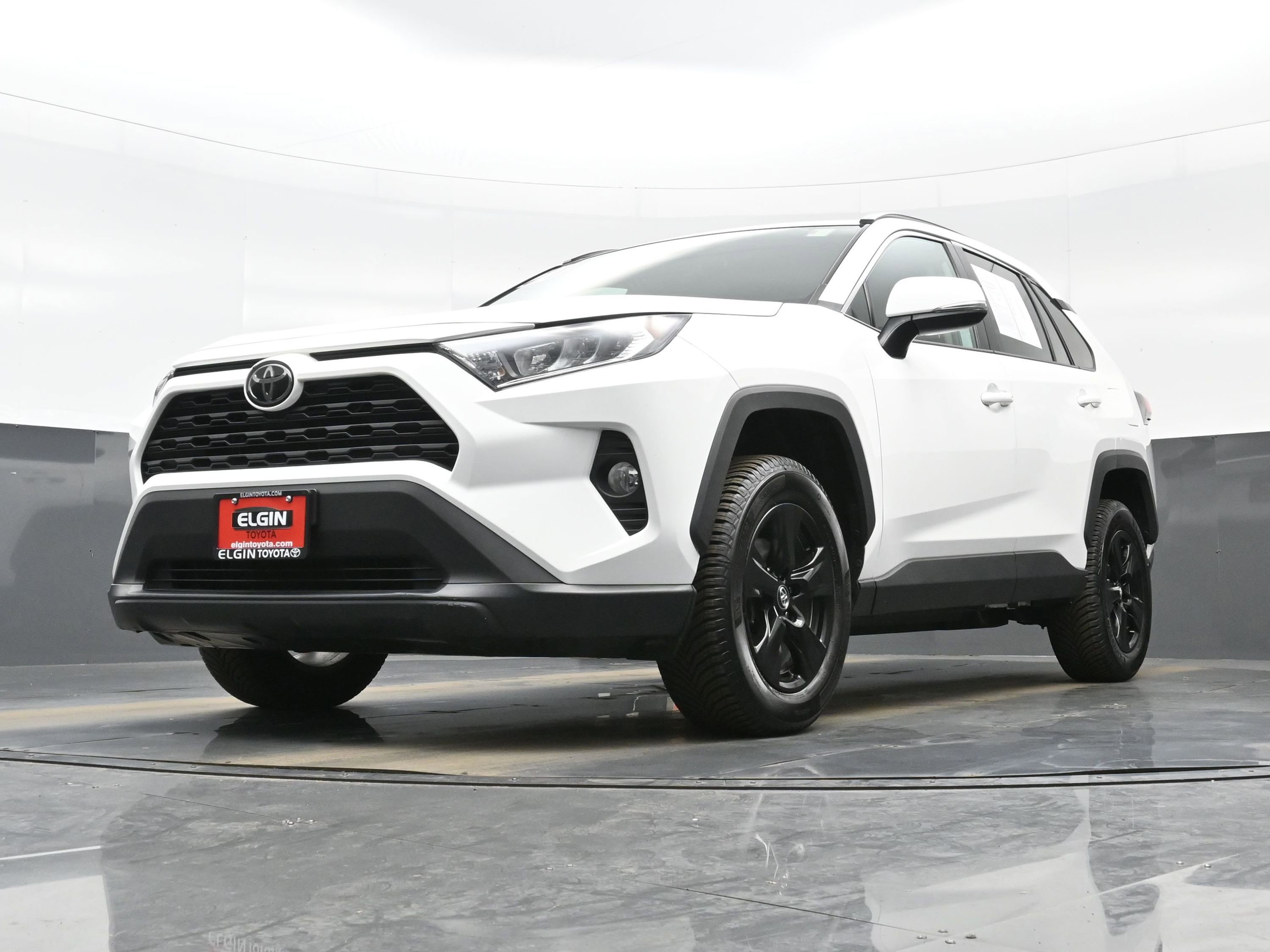 Used 2021 Toyota RAV4 XLE AWD/4WD image 28