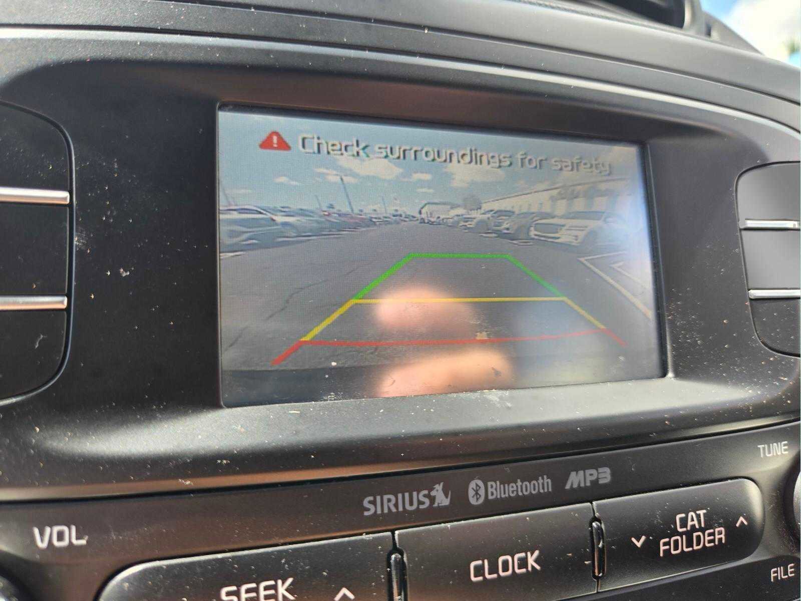 Used 2016 Kia Soul + FWD image 27