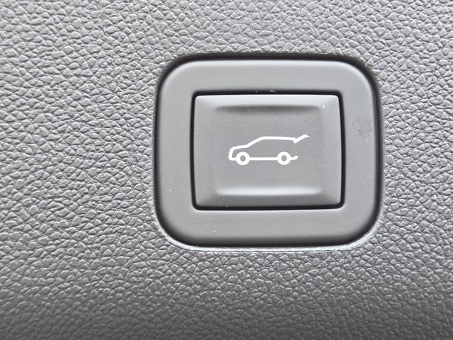 New 2026 GMC Yukon XL Denali Ultimate AWD/4WD image 24