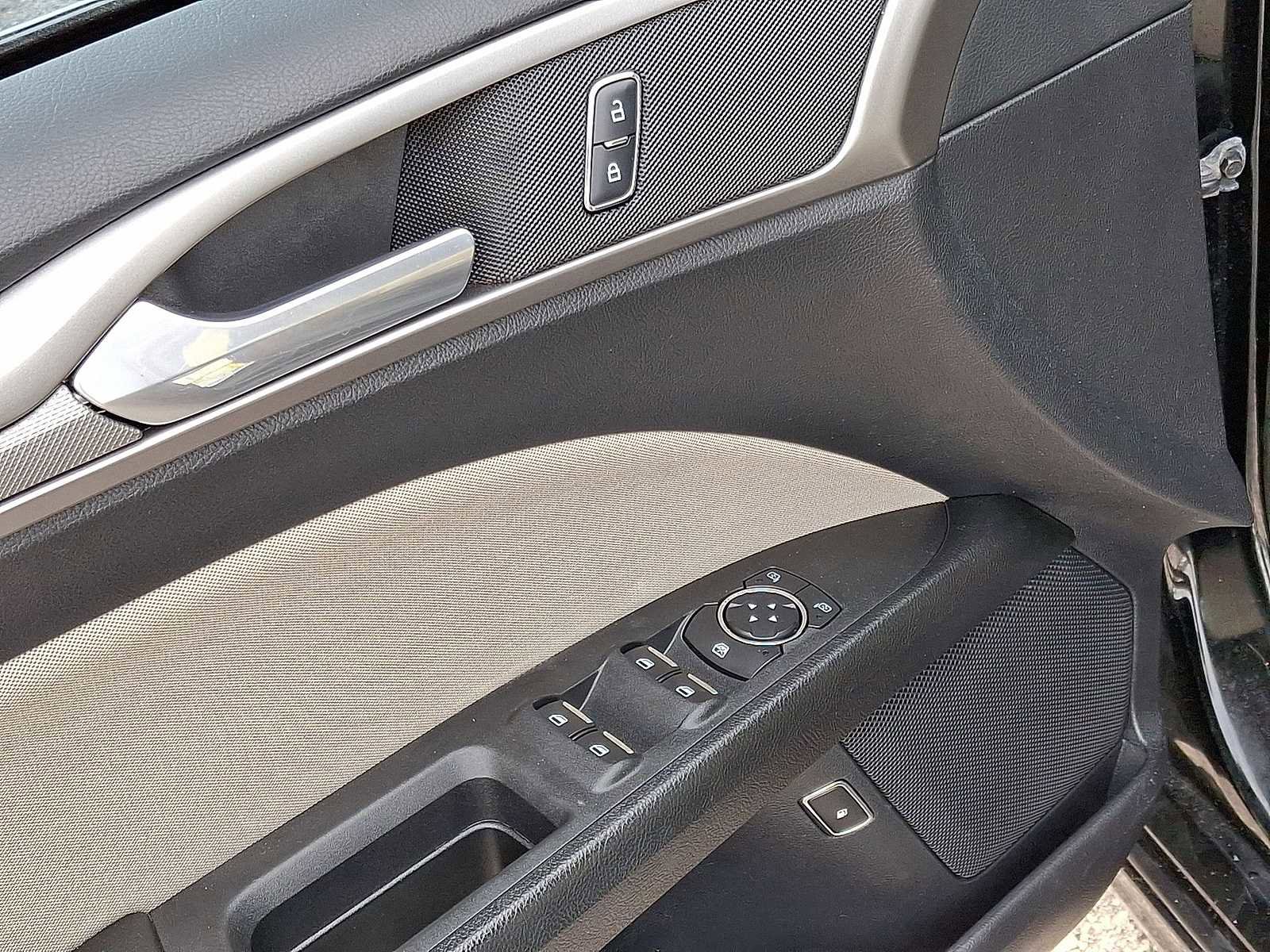 Used 2018 Ford Fusion S image 25