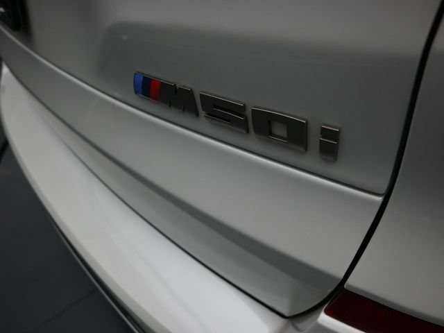 Used 2020 BMW X5 M50i w/ Premium Package AWD/4WD image 26