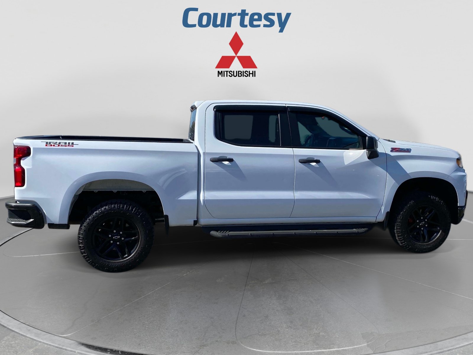 Used 2020 Chevrolet Silverado 1500 Custom Trail Boss w/ Custom Convenience Package AWD/4WD image 7