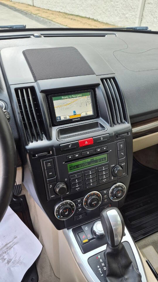 Used 2012 Land Rover LR2 HSE image 44