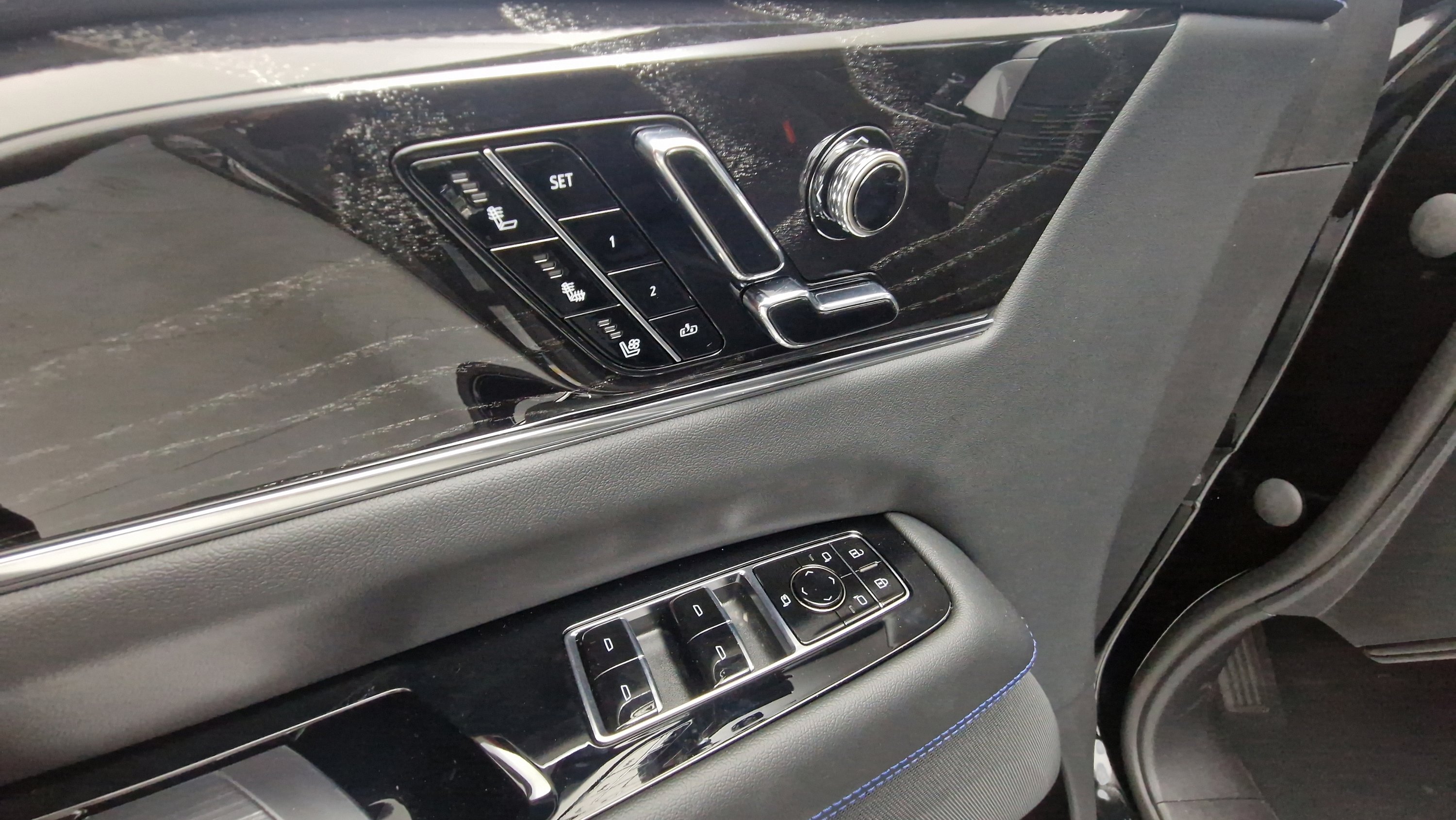 New 2026 Cadillac Escalade IQ Luxury 1 image 13