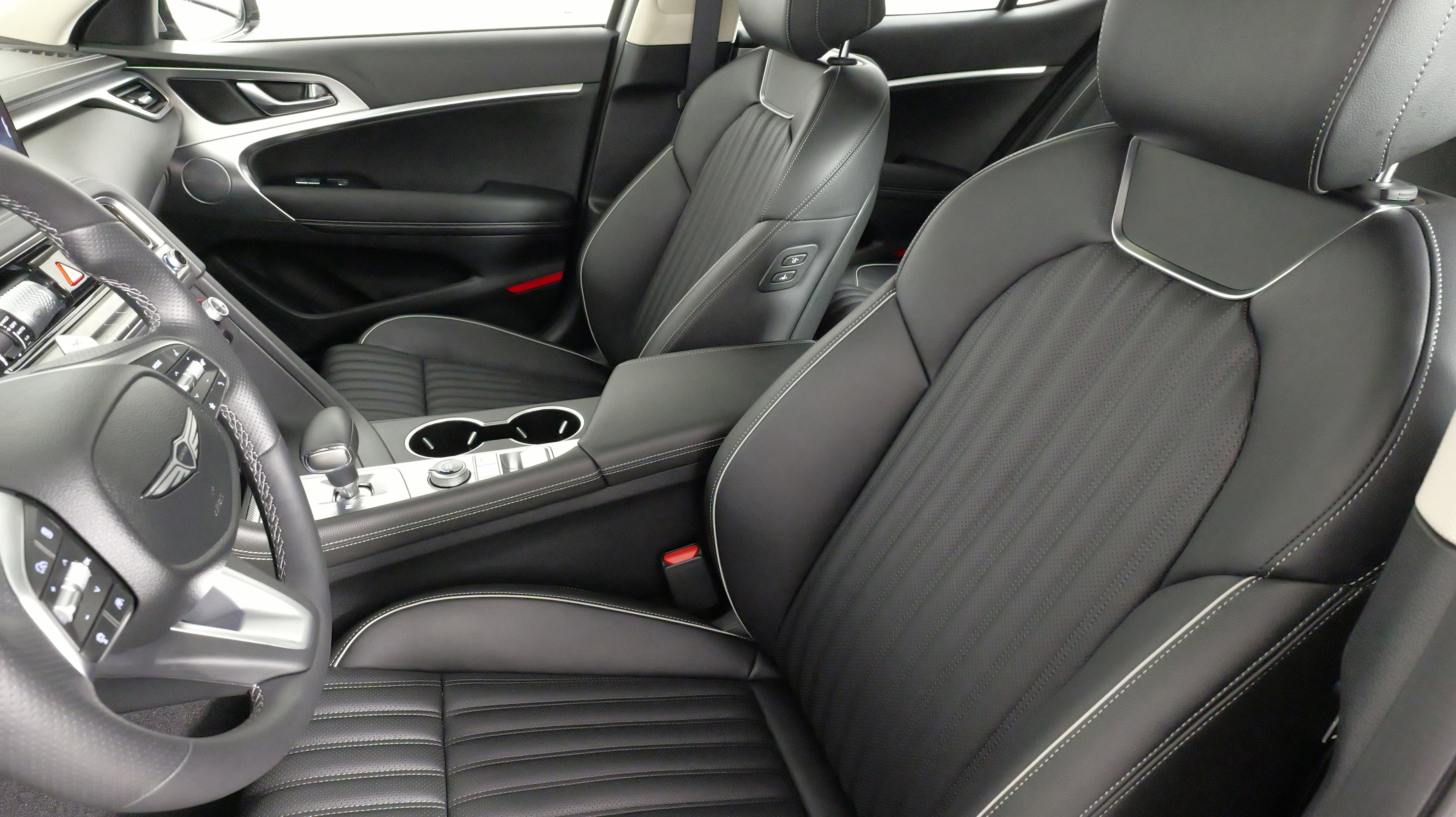 Used 2026 Genesis G70 2.5T Prestige image 29