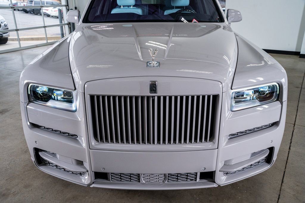 Used 2022 Rolls-Royce Cullinan image 16