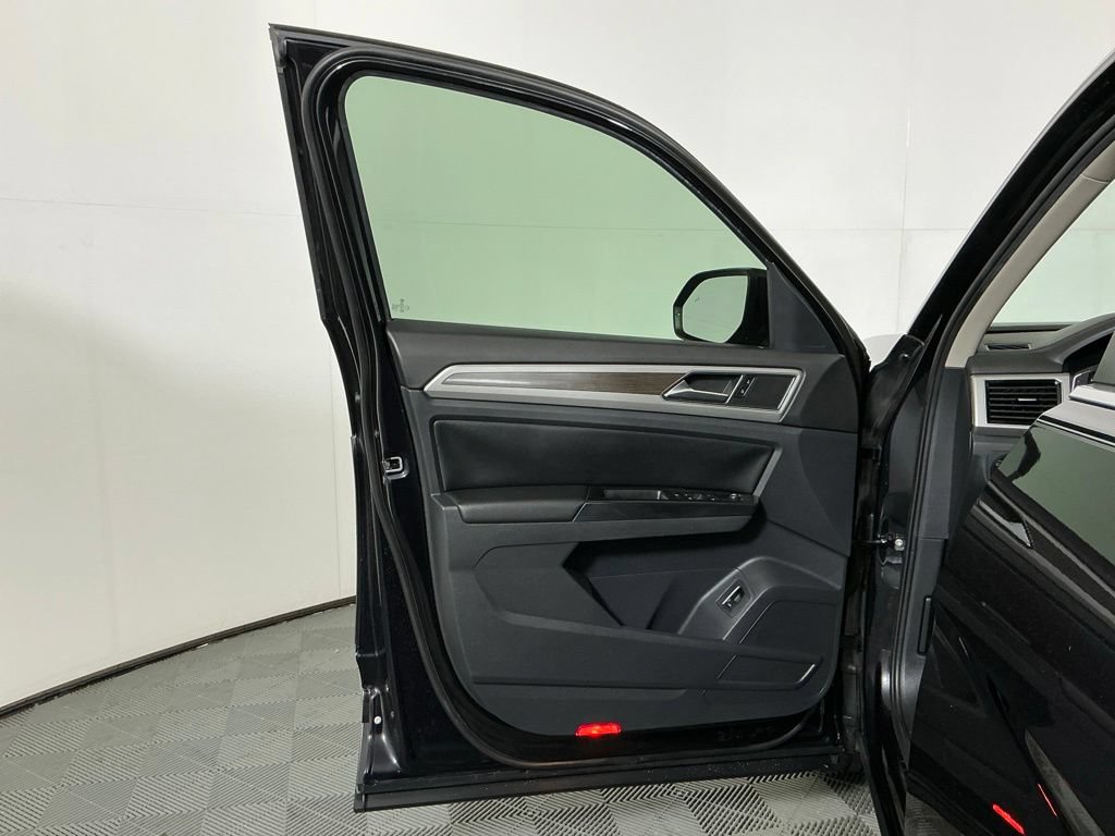 Used 2019 Volkswagen Atlas SEL FWD image 19