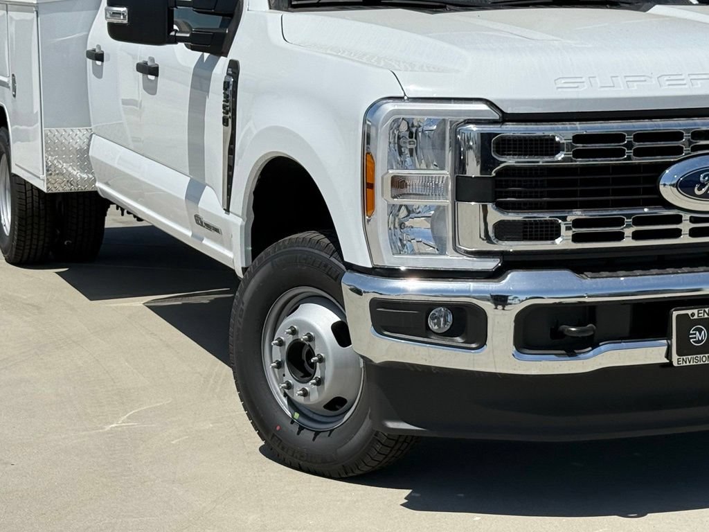 New 2026 Ford F350 XL w/ XL Chrome Package AWD/4WD image 4