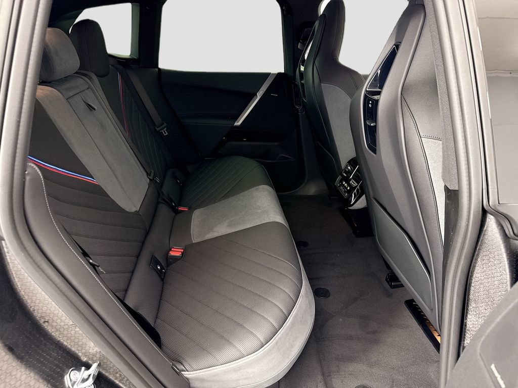 New 2026 BMW iX xDrive60 w/ M Sport Package image 21