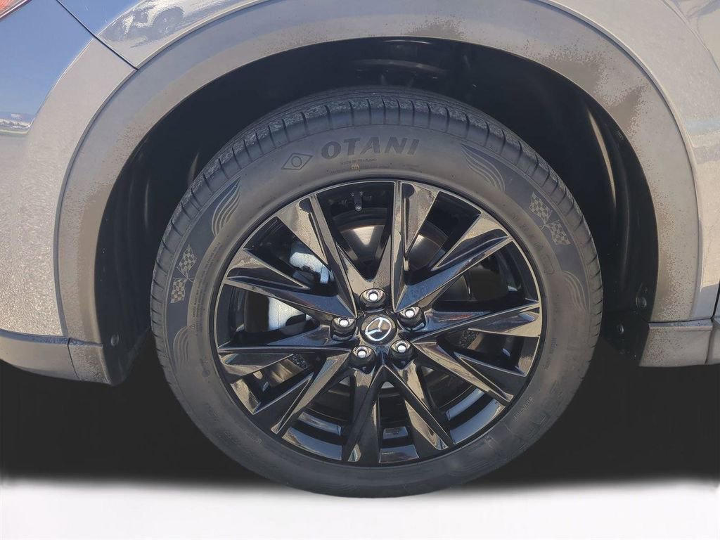 Used 2021 MAZDA CX-5 Carbon Edition image 11