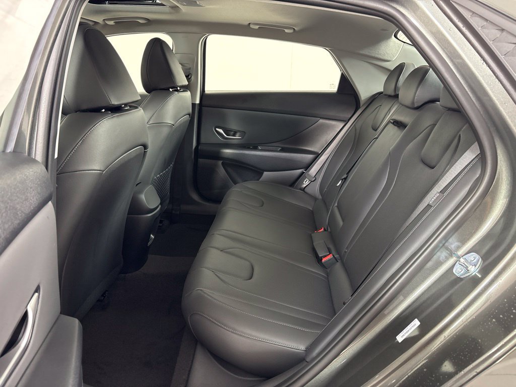 New 2026 Hyundai Elantra Limited FWD image 18