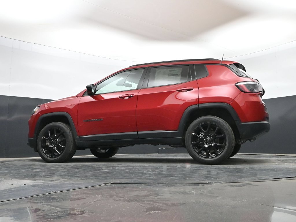 New 2026 Jeep Compass Latitude AWD/4WD image 46