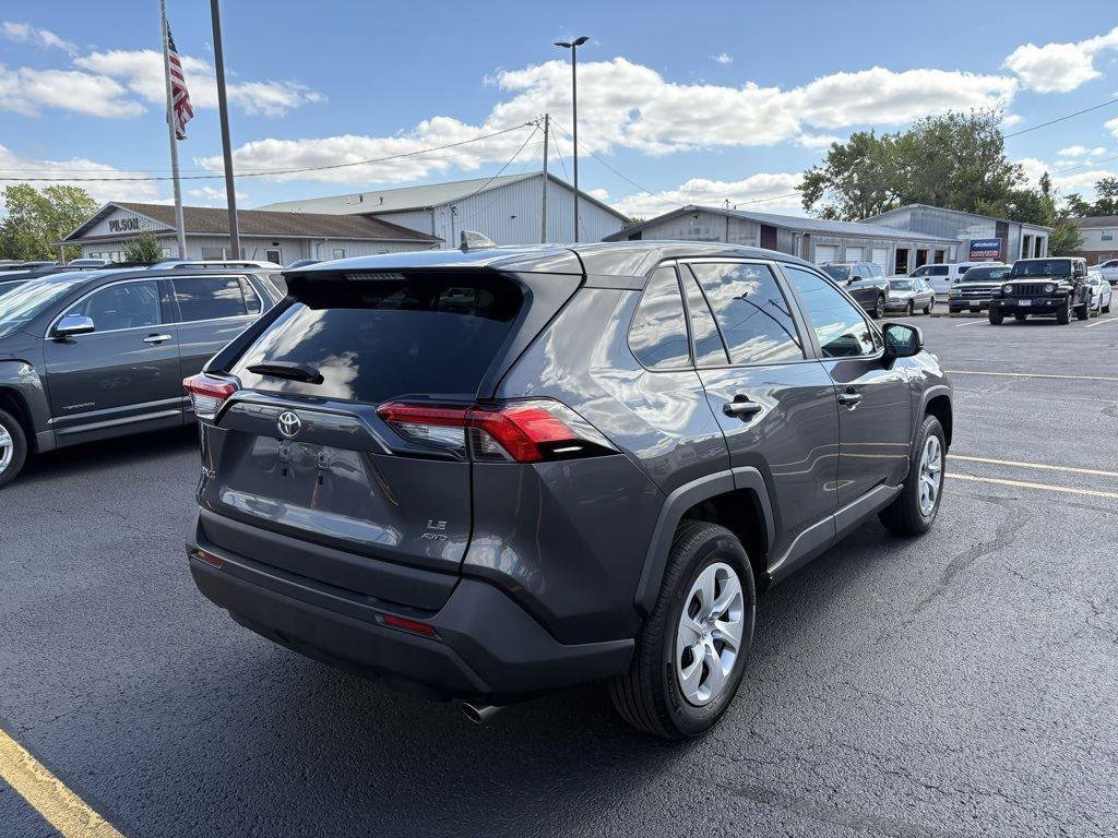 Used 2024 Toyota RAV4 LE image 23