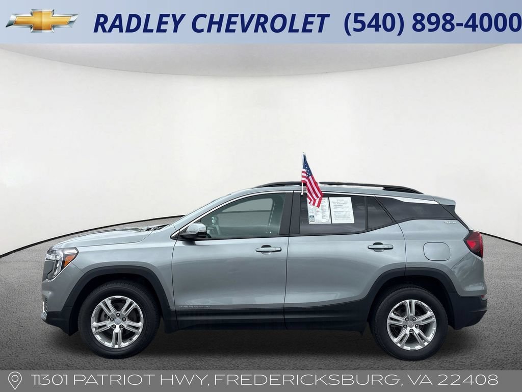 Used 2023 GMC Terrain SLE w/ Driver Convenience Package AWD/4WD image 17