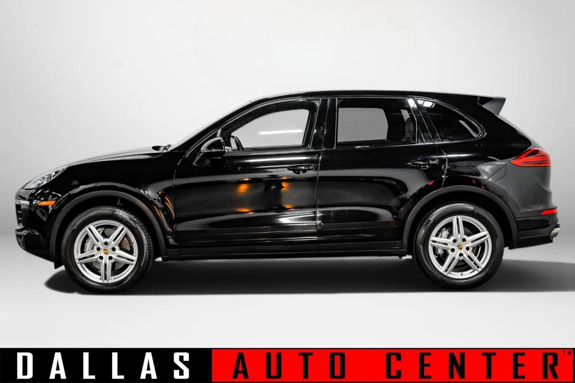 Used 2017 Porsche Cayenne S AWD/4WD image 8